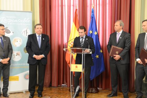 Hoy, en la firma de los Protocolos de adhesión para la tenencia responsable de los animales de compañía 