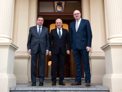 Durante su visita a la Comunidad Autónoma de La Rioja 