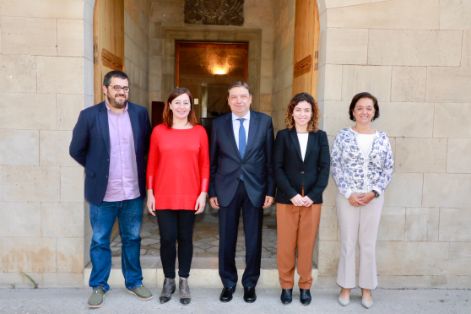 HOY, TRAS LA REUNIÓN QUE HA MANTENIDO CON LA PRESIDENTA DEL GOBIERNO DE LAS ISLAS BALEARES, EN PALMA