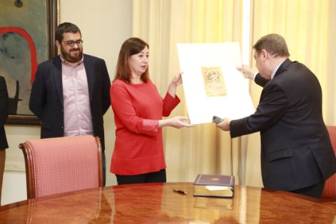 HOY, TRAS LA REUNIÓN QUE HA MANTENIDO CON LA PRESIDENTA DEL GOBIERNO DE LAS ISLAS BALEARES, EN PALMA