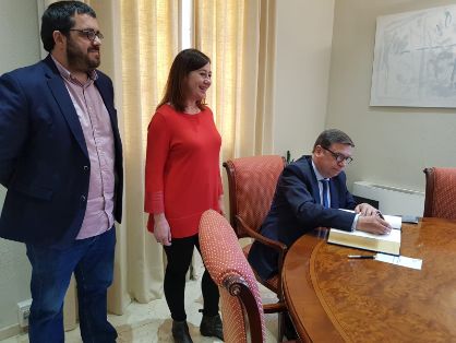 HOY, TRAS LA REUNIÓN QUE HA MANTENIDO CON LA PRESIDENTA DEL GOBIERNO DE LAS ISLAS BALEARES, EN PALMA