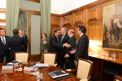 El ministro se ha reunido hoy con ACES, ANGED Y ASEDAS