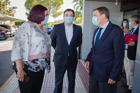 Hoy, en la firma del convenio para la modernización de regadíos en Extremadura