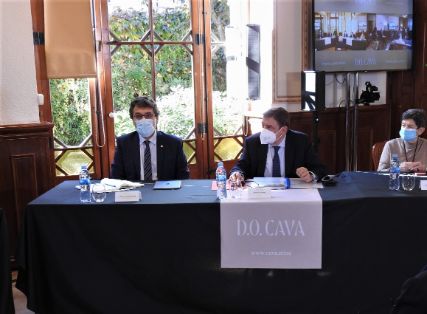 HOY, EN LA REUNIÓN QUE HA MANTENIDO CON SU CONSEJO REGULADOR 