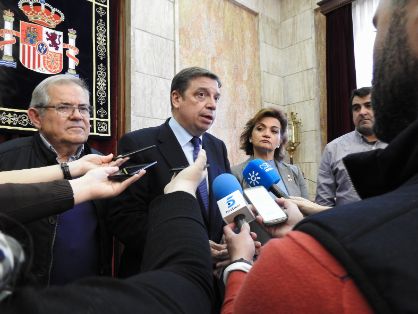 EL MINISTRO LUIS PLANAS SE HA REUNIDO HOY EN ALMERÍA CON LAS ORGANIZACIONES AGRARIAS 