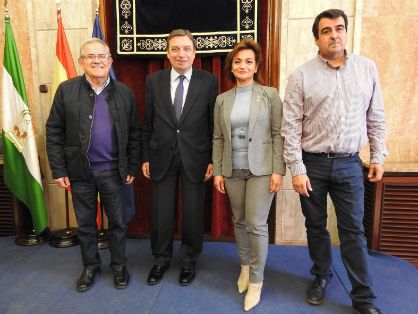 EL MINISTRO LUIS PLANAS SE HA REUNIDO HOY EN ALMERÍA CON LAS ORGANIZACIONES AGRARIAS 