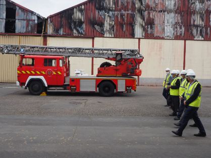 En su visita a las instalaciones de Cobadu, tras el incendio del pasado 6 de septiembre