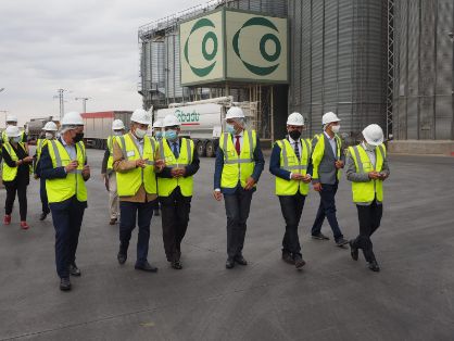 En su visita a las instalaciones de Cobadu, tras el incendio del pasado 6 de septiembre