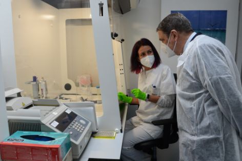 DURANTE SU VISITA A LAS INSTALACIONES DEL CENTRO, UBICADO EN ALGETE (MADRID)