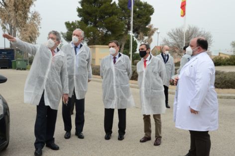 DURANTE SU VISITA A LAS INSTALACIONES DEL CENTRO, UBICADO EN ALGETE (MADRID)