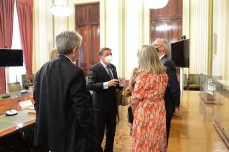 Hoy, en la sede del ministerio