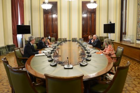 Hoy, en la sede del ministerio