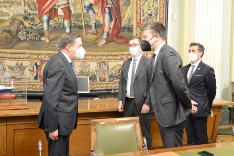 HOY, EN LA SEDE DEL MINISTERIO  