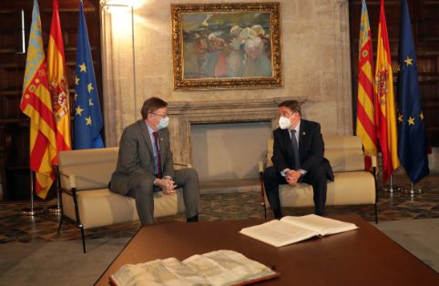 HOY, EN LA SEDE DE LA PRESIDENCIA DE LA GENERALITAT 	