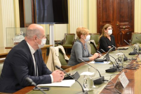 Hoy, en la sede del Ministerio 
