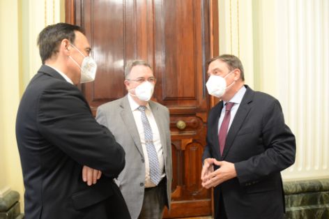 Hoy, en la firma del convenio con la Universidad de Córdoba y la Politécnica de Madrid