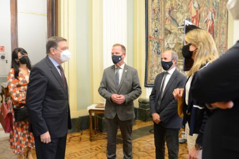 Hoy, en la firma del convenio con la Universidad de Córdoba y la Politécnica de Madrid