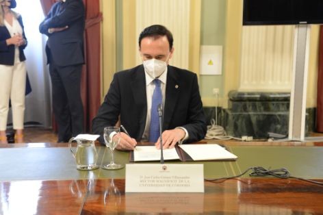 Hoy, en la firma del convenio con la Universidad de Córdoba y la Politécnica de Madrid