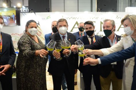 EN UNA VISITA AL SALÓN GOURMETS, FERIA INTERNACIONAL DE ALIMENTACIÓN Y BEBIDAS DE CALIDAD 