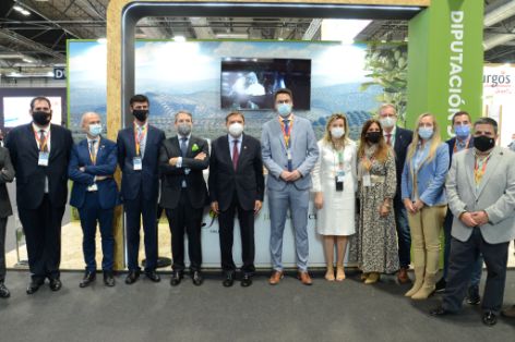 EN UNA VISITA AL SALÓN GOURMETS, FERIA INTERNACIONAL DE ALIMENTACIÓN Y BEBIDAS DE CALIDAD 