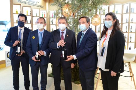 EN UNA VISITA AL SALÓN GOURMETS, FERIA INTERNACIONAL DE ALIMENTACIÓN Y BEBIDAS DE CALIDAD 