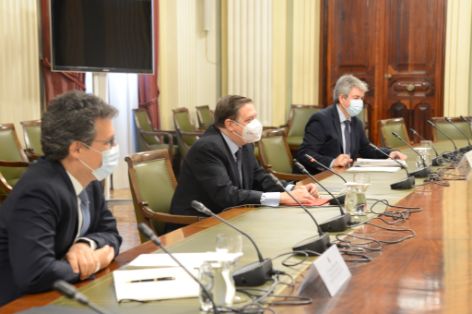 EN UNA REUNIÓN MANTENIDA HOY EN LA SEDE DEL MINISTERIO