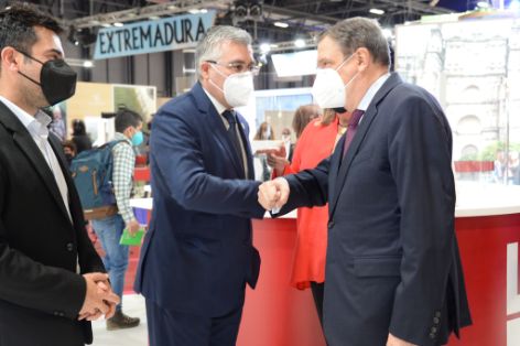 VISITA AL ESTAND INSTITUCIONAL DEL MAPA EN FITUR