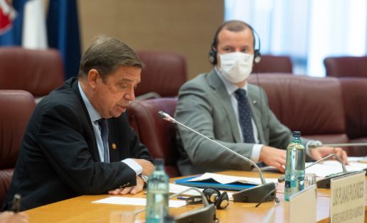 HOY, EN ALICANTE, JUNTO AL COMISARIO DE MEDIO AMBIENTE, OCÉANOS Y PESCA DE LA UE    