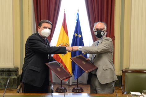 Durante la firma de un convenio con Feagas