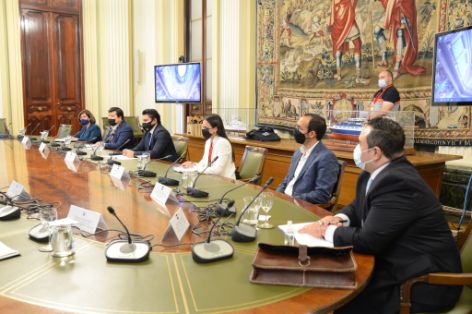 Hoy, en la sede del Ministerio 