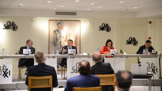 En el Club Siglo XXI 