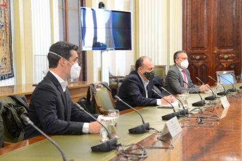 Hoy, en la sede del ministerio 