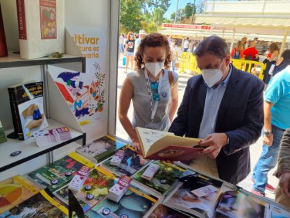 Hoy, en su visita a la Feria del Libro de Madrid 