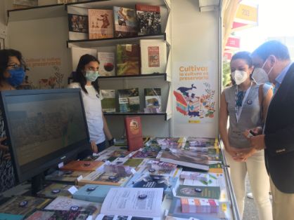 Hoy, en su visita a la Feria del Libro de Madrid 