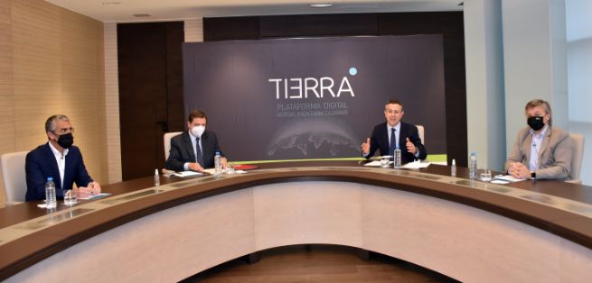 HOY, EN LA PRESENTACIÓN DE LA “PLATAFORMA TIERRA”, DE CAJAMAR 