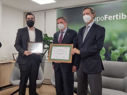 EN LA ENTREGA DEL PREMIO FERTIBERIA A LA MEJOR TESIS DOCTORAL EN TEMAS AGRÍCOLAS