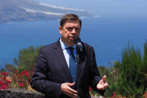 TRAS LA REUNIÓN CON REPRESENTANTES DEL SECTOR DEL PLÁTANO CANARIO