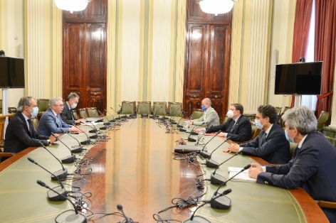 HOY, EN LA SEDE DEL MINISTERIO 