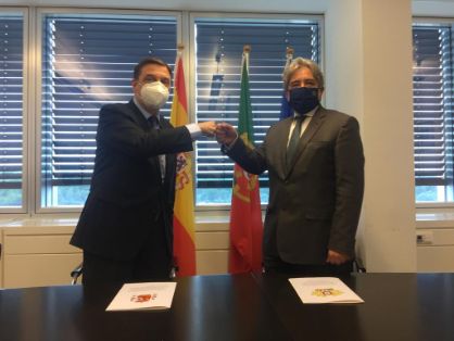 Suscrito por ambos ministros en el marco del Consejo de Agricultura y Pesca de la UE, en Luxemburgo