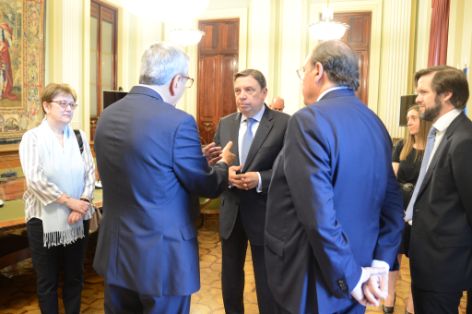 A través de un convenio con el ICO y SAECA