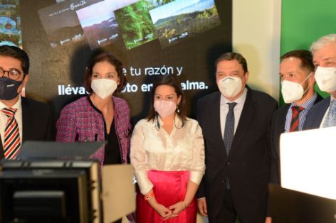 Durante su visita, hoy, a FITUR 2022  