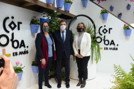 Durante su visita, hoy, a FITUR 2022  