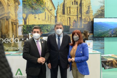 Durante su visita, hoy, a FITUR 2022  