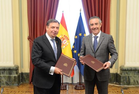 Acto de comunicación de la prórroga del convenio entre el Ministerio de Agricultura, Pesca y Alimentación y CaixaBank