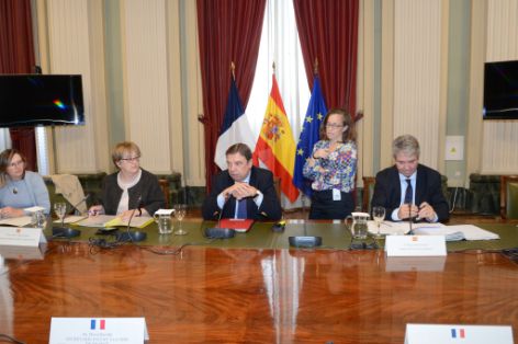 Hoy, en una reunión presidida por el ministro Luis Planas y el secretario de Estado del Mar de Francia, Hervé Berville