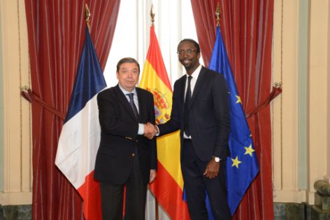 Hoy, en una reunión presidida por el ministro Luis Planas y el secretario de Estado del Mar de Francia, Hervé Berville