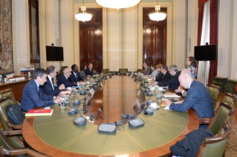 Hoy, en una reunión presidida por el ministro Luis Planas y el secretario de Estado del Mar de Francia, Hervé Berville