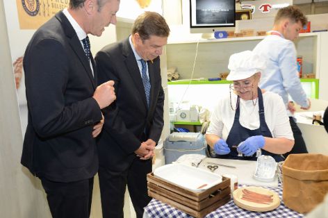 En la inauguración del 35º Salón Gourmets 2022  
