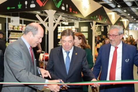 En la inauguración del 35º Salón Gourmets 2022  