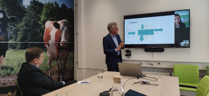 El ministro ha visitado hoy la Universidad de Wageningen (Países Bajos)  